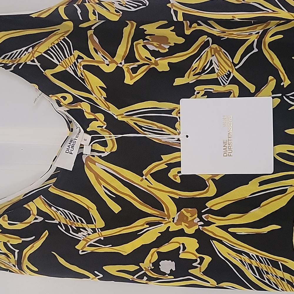 Diane Von Furstenberg silk dress - Picture 2 of 6